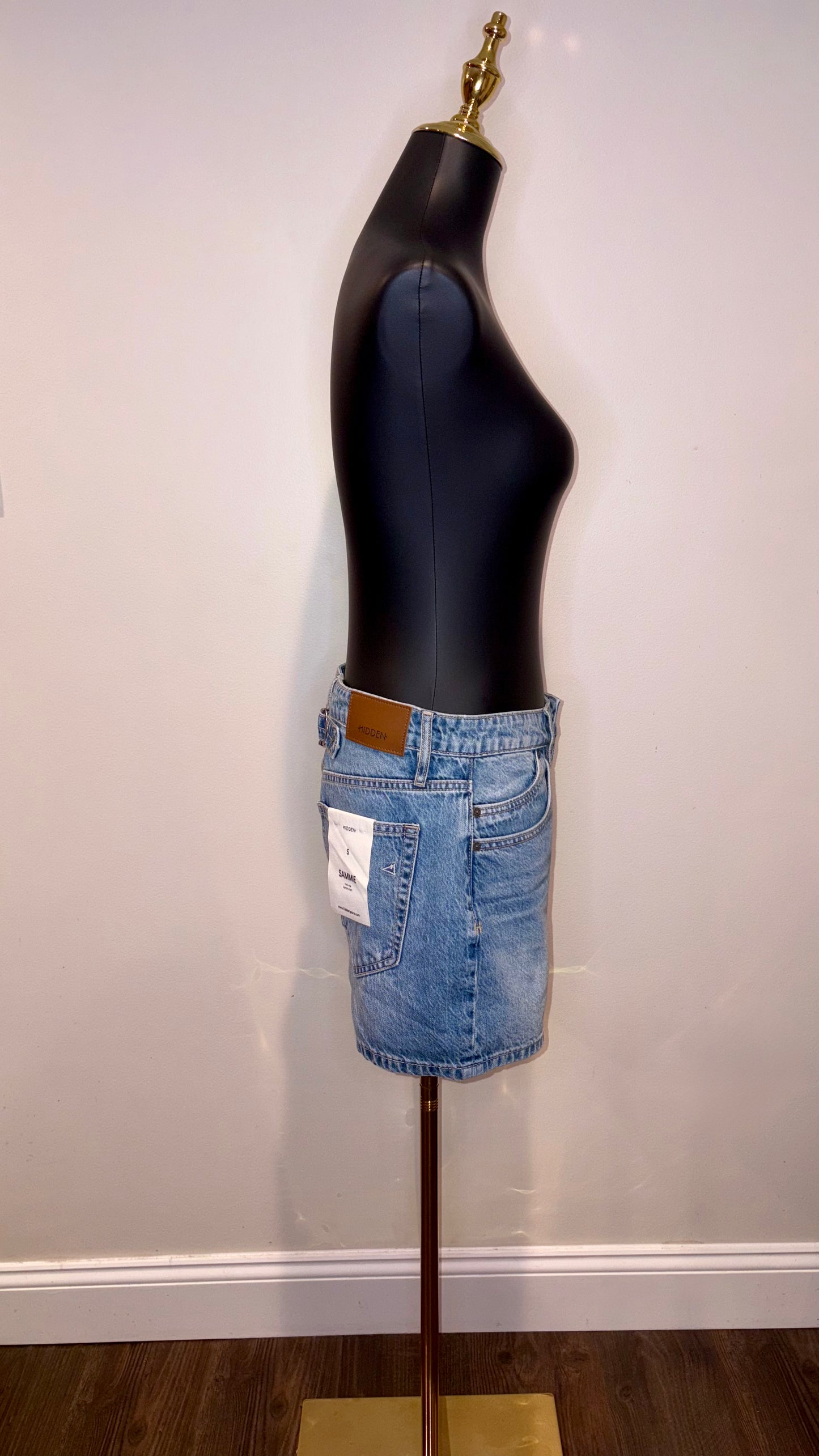 The Sammie Barrel Shorts